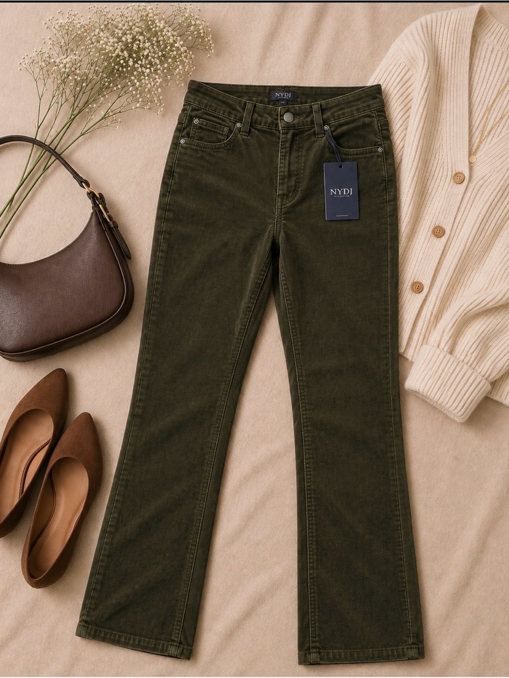 Sheri Slim Corduroy Pants In Moss